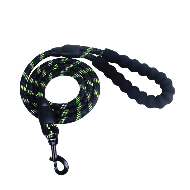 "Reflective Nylon Dog Leash for All Sizes" - Image 8